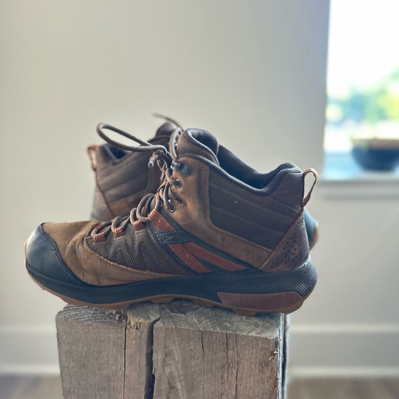 Merrel Zion Waterproof Mens Hiking Boot Size 9 - Picture 1 of 9